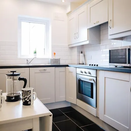 Luxury Mount Street Apartment